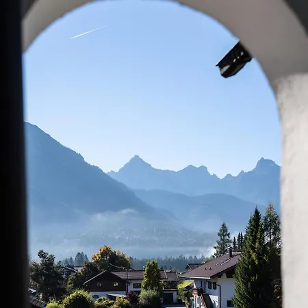 Parkhotel 4 Sterne Superior Alpenjuwel Mit Genuss, Golf & Wellness In Der Karwendel-region Tradition Trifft Eleganz Im Stilvollen Rueckzugsort Hotel 4*