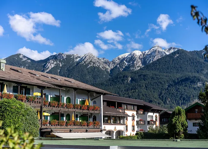 Alpenjuwel Parkhotel 4 Sterne Superior Genusshotel Mit Feinster Kulinarik & Golf Ihr Rueckzugsort Inmitten Der Alpen Mit Tradition Und Eleganz 4*