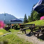 فندق Alpenjuwel Parkhotel 4 Sterne Superior Genusshotel Mit Feinster Kulinarik & Golf Ihr Rueckzugsort Inmitten Der Alpen Mit Tradition Und Eleganz