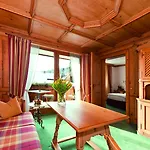 Hotel Alpenjuwel Parkhotel 4 Sterne Superior Genusshotel Mit Feinster Kulinarik & Golf Ihr Rueckzugsort Inmitten Der Alpen Mit Tradition Und Eleganz Wallgau