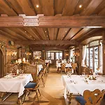 Alpenjuwel Parkhotel 4 Sterne Superior Genusshotel Mit Feinster Kulinarik & Golf Ihr Rueckzugsort Inmitten Der Alpen Mit Tradition Und Eleganz فندق 4*