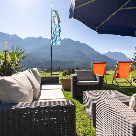Parkhotel 4 Sterne Superior Alpenjuwel Mit Genuss, Golf & Wellness In Der Karwendel-region Tradition Trifft Eleganz Im Stilvollen Rueckzugsort 4*