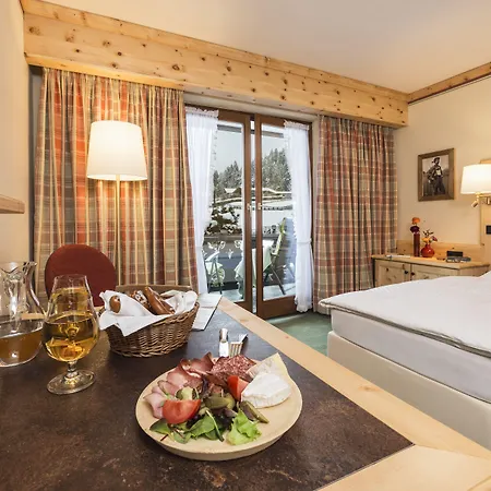 Alpenjuwel Parkhotel 4 Sterne Superior Genusshotel Mit Feinster Kulinarik & Golf Ihr Rueckzugsort Inmitten Der Alpen Mit Tradition Und Eleganz