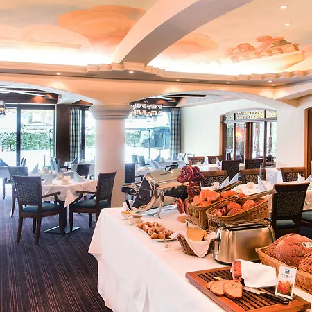 Alpenjuwel Parkhotel 4 Sterne Superior Genusshotel Mit Feinster Kulinarik & Golf Ihr Rueckzugsort Inmitten Der Alpen Mit Tradition Und Eleganz Ξενοδοχείο
