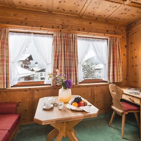 Parkhotel 4 Sterne Superior Alpenjuwel Mit Genuss, Golf&wellness In Der Karwendel-region Tradition Trifft Eleganz Im Stilvollen Rückzugsort Wallgau