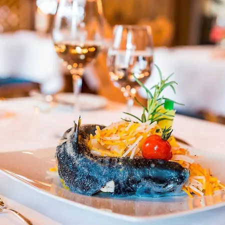 Alpenjuwel Parkhotel 4 Sterne Superior Genusshotel Mit Feinster Kulinarik & Golf Ihr Rueckzugsort Inmitten Der Alpen Mit Tradition Und Eleganz 酒店