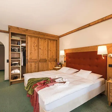 Parkhotel 4 Sterne Superior Alpenjuwel Mit Genuss, Golf & Wellness In Der Karwendel-region Tradition Trifft Eleganz Im Stilvollen Rueckzugsort 4* Wallgau